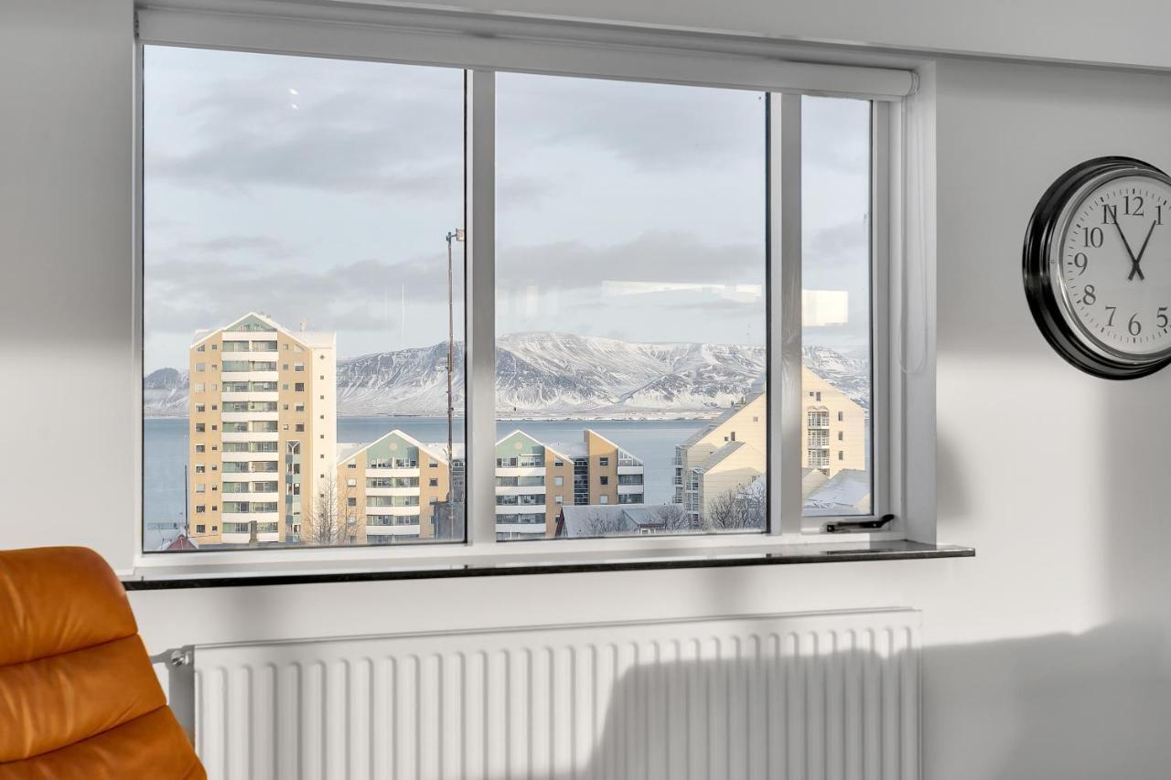 Penthouse Apt On The Shopping Street-Free Parking Reykjavik Exterior photo