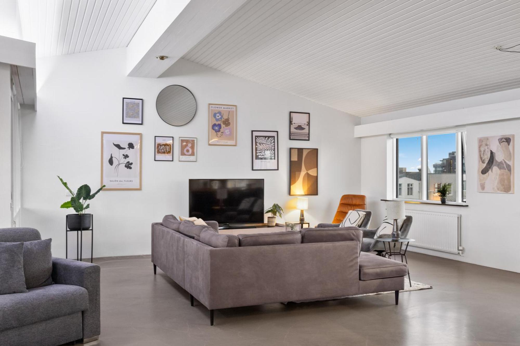 Penthouse Apt On The Shopping Street-Free Parking Reykjavik Exterior photo
